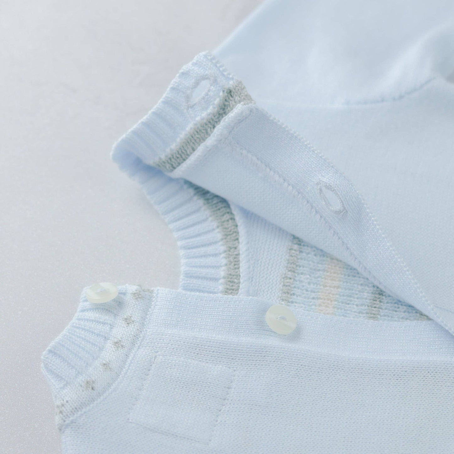 Lyseblå kristian heldress med lue